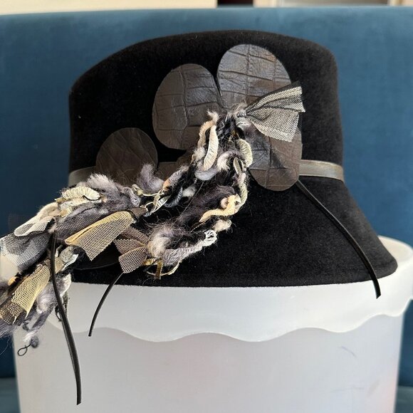 Black soft felt wool hat with gorgeous details in leather and ribbon main image 5